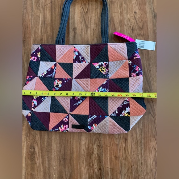 Vera Bradley Patchwork Iconic Vera Tote in Denim Navy New - Picture 3 of 7